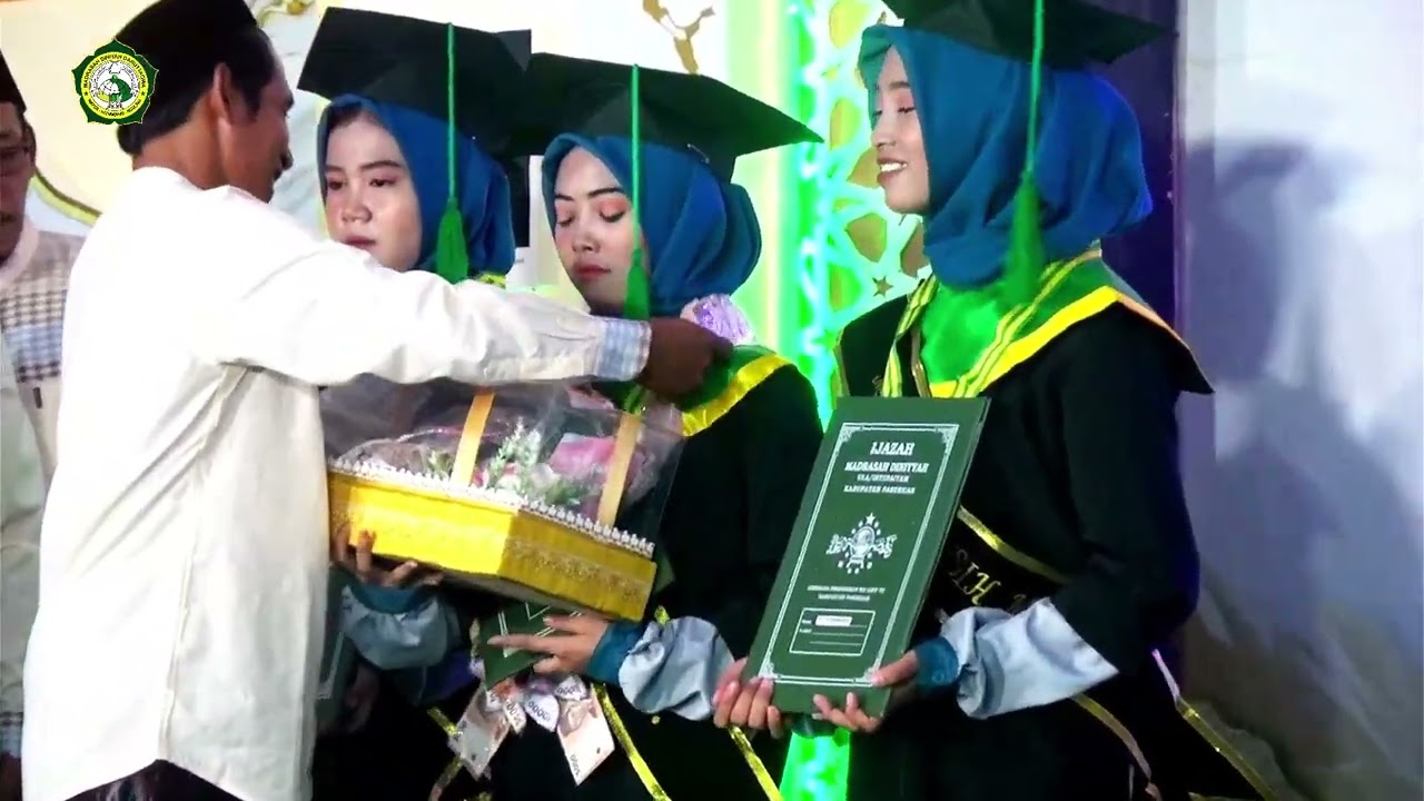 #6 WISUDA