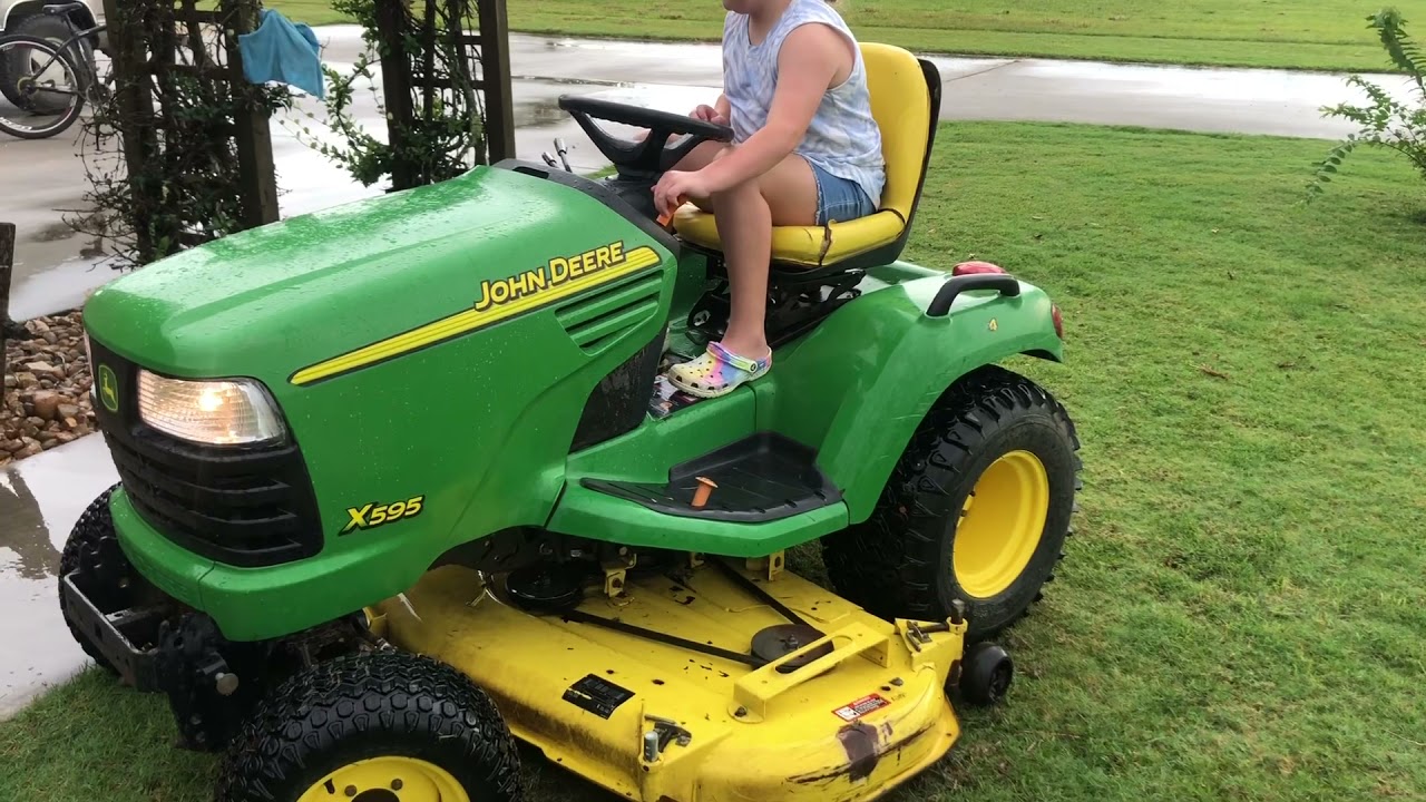 John Deere X595