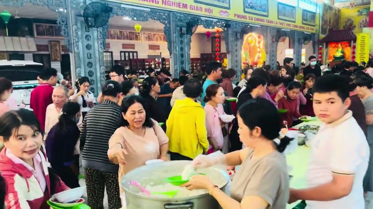 Buffet chay ngày rằm tháng giêng .