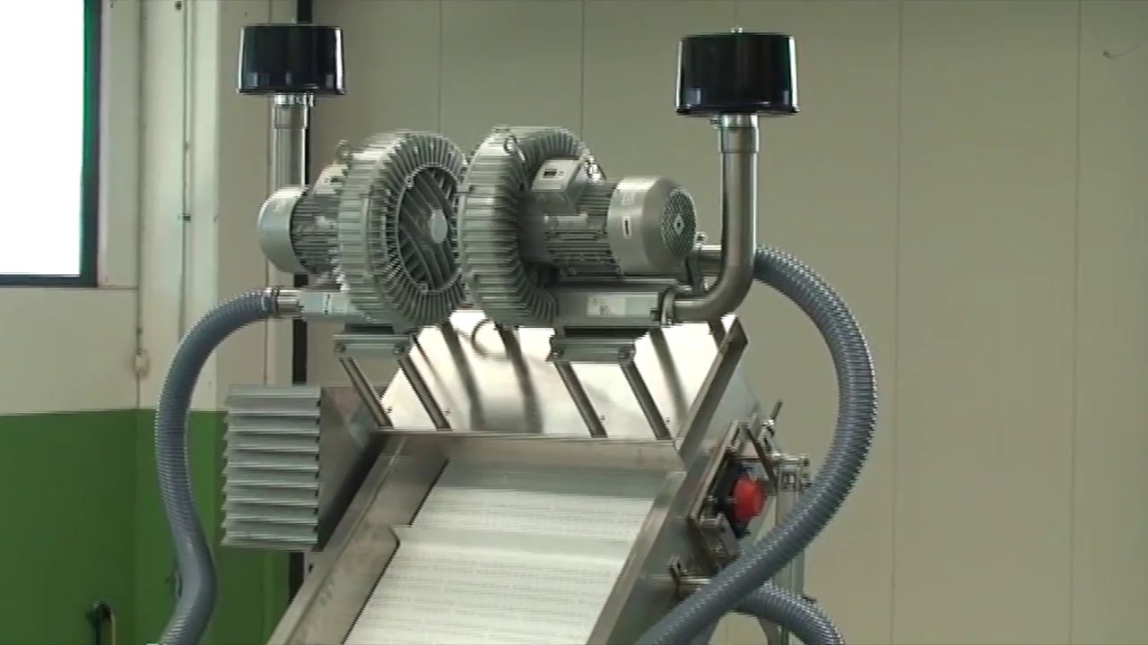 Desalting tank