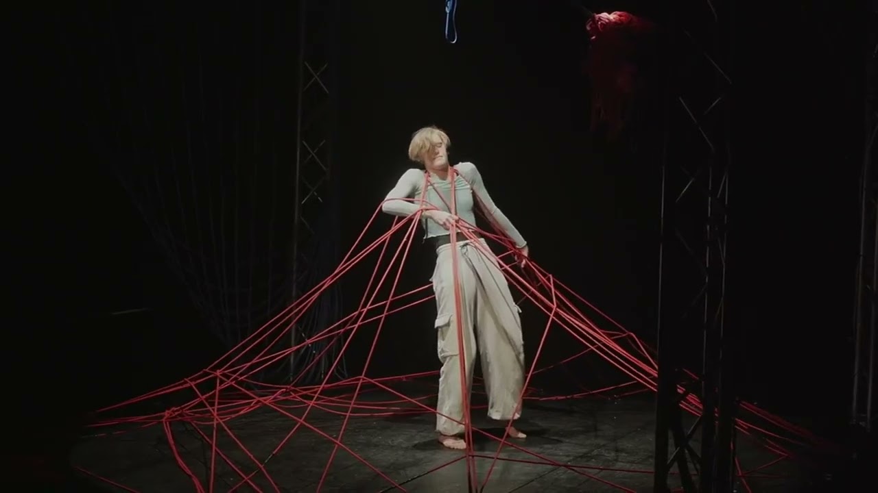 FIGURE IT OUT - SHOWCASE FIGURENTHEATER