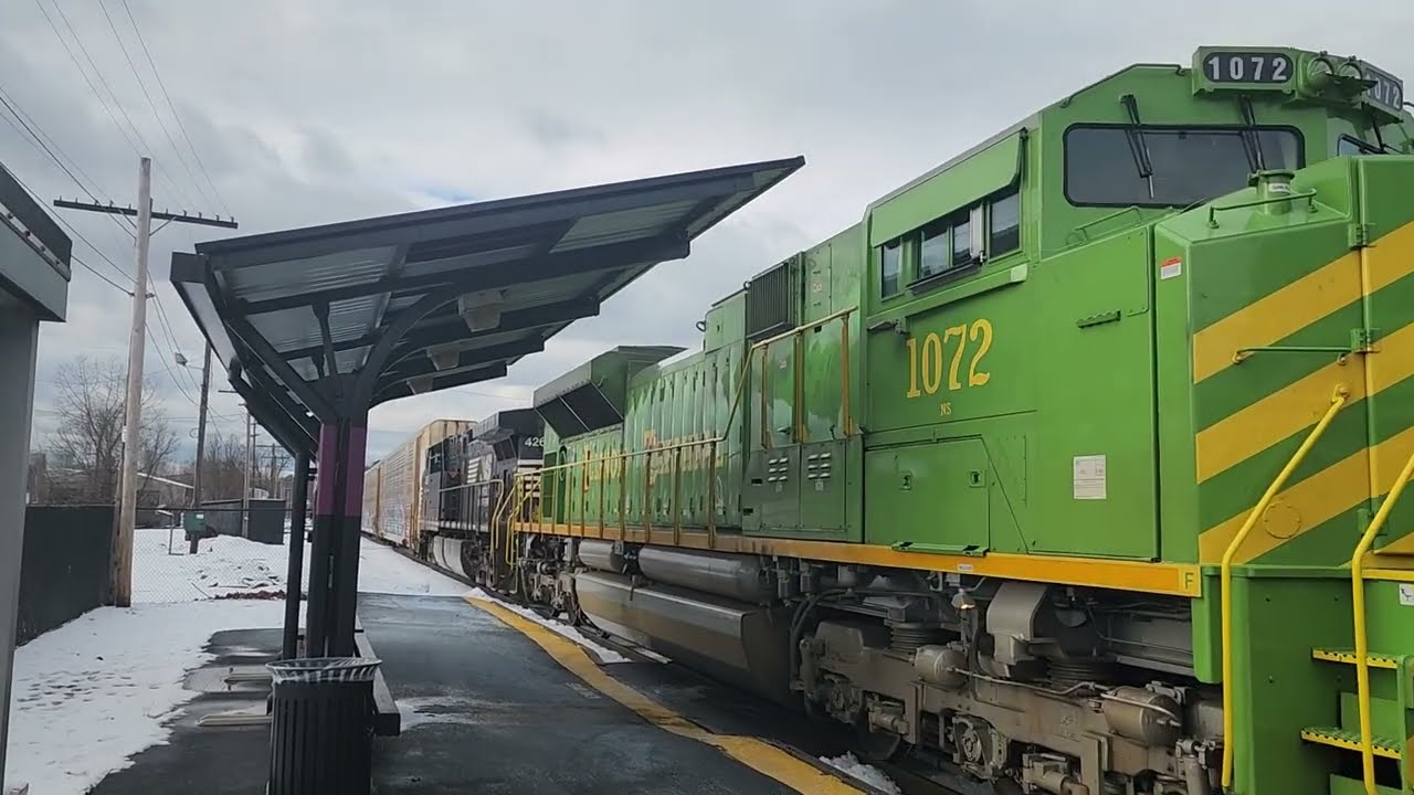 Norfolk Southern EDSA 6952 1072 Illinois Terminal Heritage Unit and 4267 in Ayer MA 