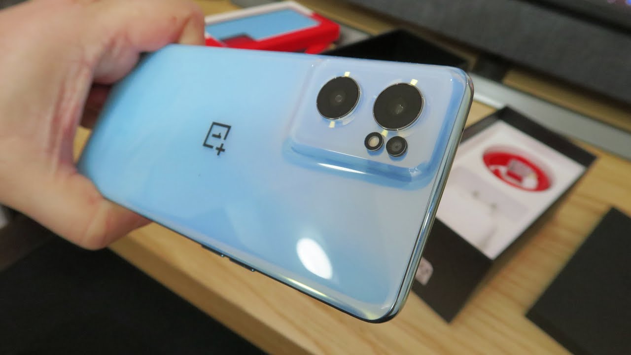 OnePlus Nord CE 2 5G Unboxing (AMOLED Display, 65W Charging, 64MP Camera)