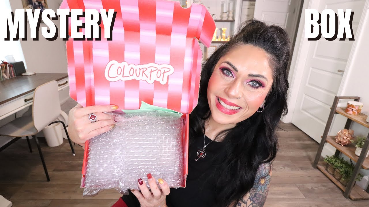 Я КУПИЛ COLOURPOP HAULIDAY MYSTERY BOX, ТАК ЧТО ВАМ НЕ ПРИДЕТСЯ ЭТОГО ДЕЛАТЬ!! ОНА ДЕЙСТВИТЕЛЬНО ...