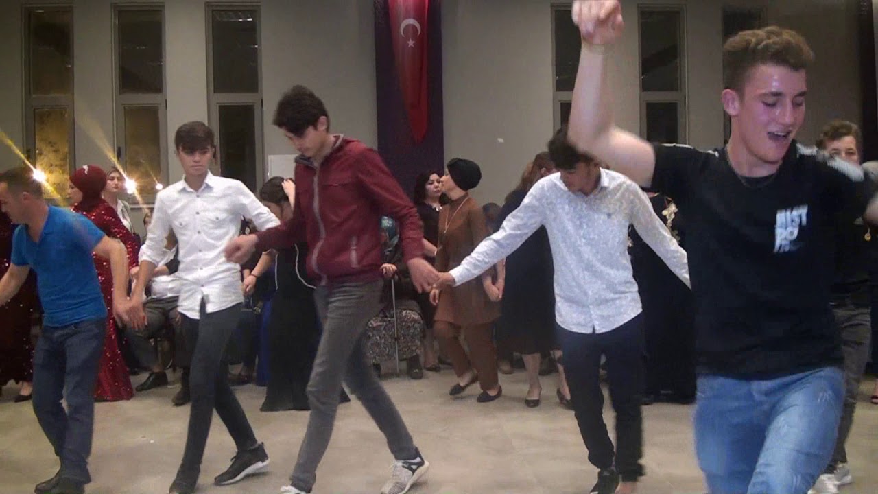 Orkestra Engin / Sinan Peri & Kemençeci Onur (Der) - Horon / Üç Ayak (Kemençe) - 3