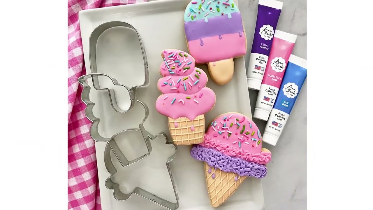 How to Mix Food Coloring into Royal Icing & Decorate an Ice Cream Cookie
