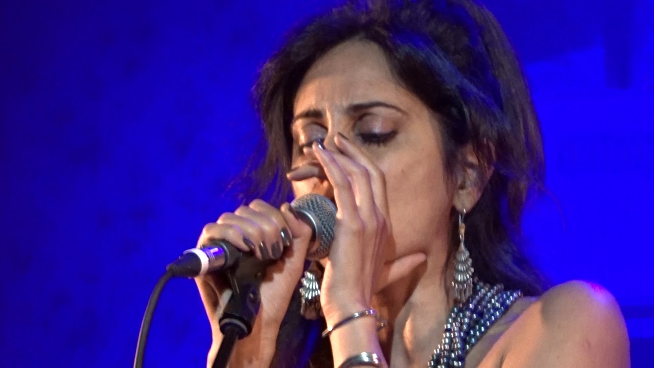 Yasmin Hamdan - Cafe - Live @ Schmidt Theater, Hamburg - 09/2017