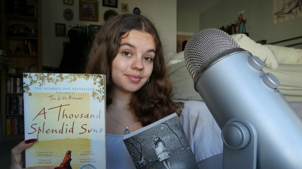 ASMR - My Favourite Books! 🌟 (tapping, tracing and close whispers)