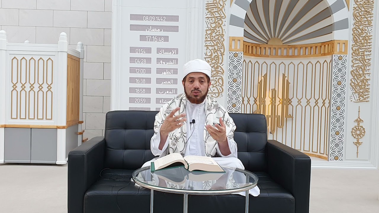 الحكمة 13: كيف يُشرقُ قَلْبٌ صُوَرُ الأكوانِ مُنْطَبِعَةٌ في مرآته
