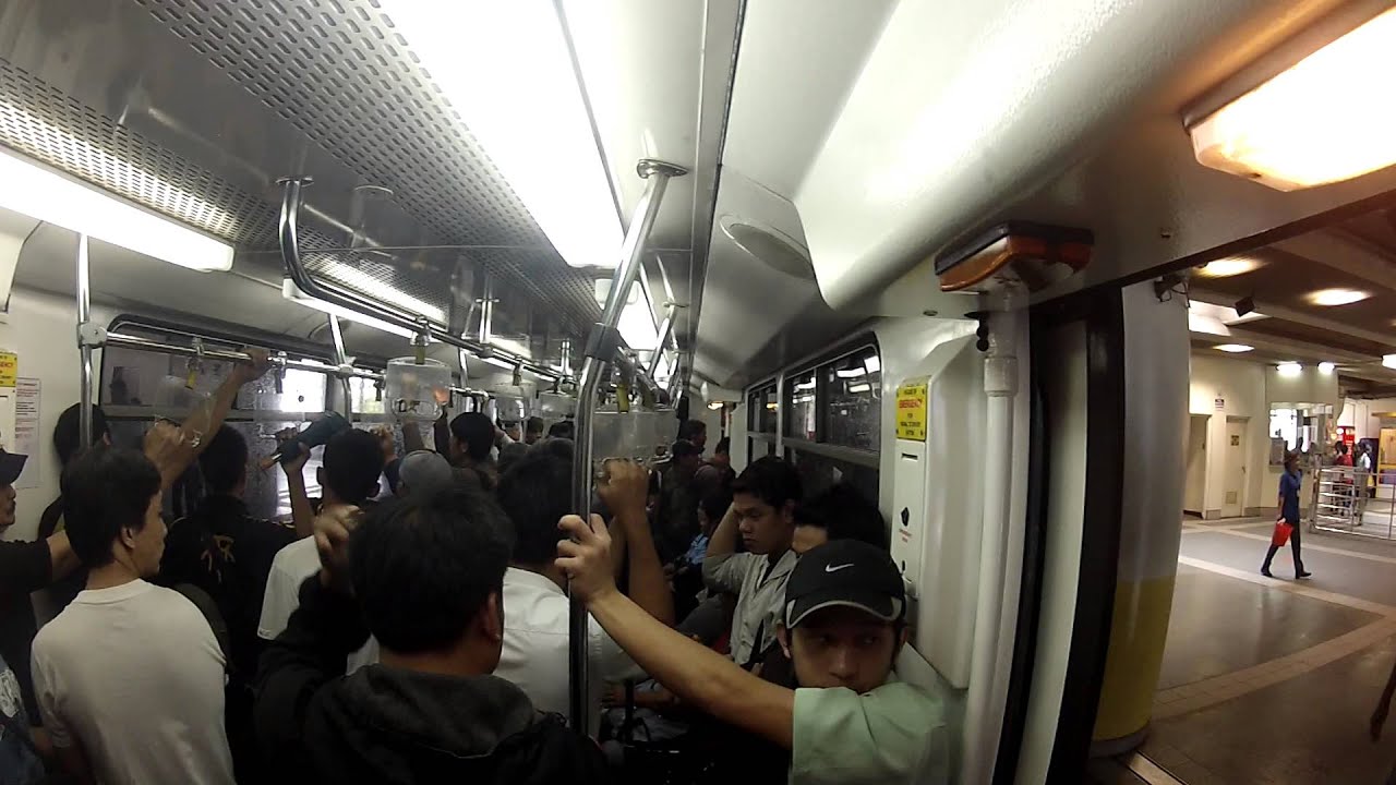 Manila LRT and MRT 14 08 2012 part2
