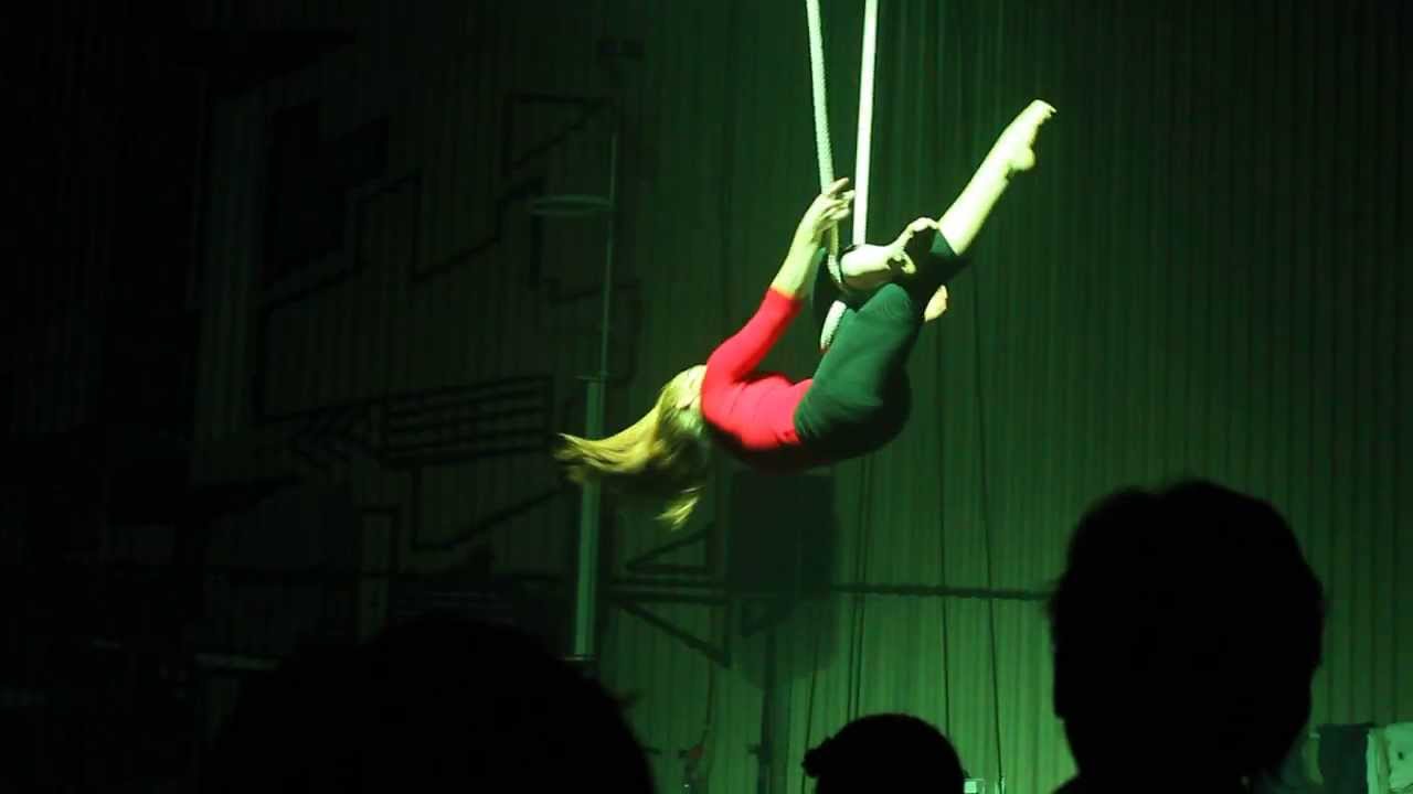 Lisa Goldsworthy - Static/ Swinging Cloudswing
