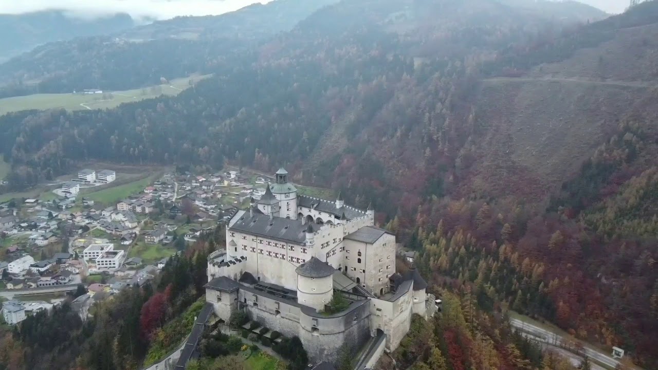 K&alpha;&sigma;&tau;&rho;&omicron; Hohenwerfen &sigma;&tau;&eta;&nu; A&upsilon;&sigma;&tau;&rho;&iota;&alpha;, &beta;ί&nu;&tau;&epsilon;&omicron; &mu;&epsilon; &alpha;&delta;&omicron;&xi;&omicron; &tau;&epsilon;&lambda;&omicron;&sigmaf; &gamma;&iota;&alpha; &tau;&omicron; drone. Австрия,замок Хоэнверфен.