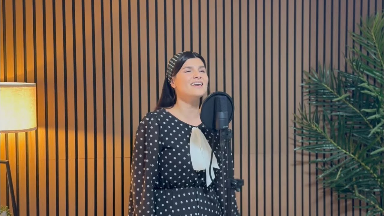 Cineva mai sus de stele - Paulina Tremurici ( Live )