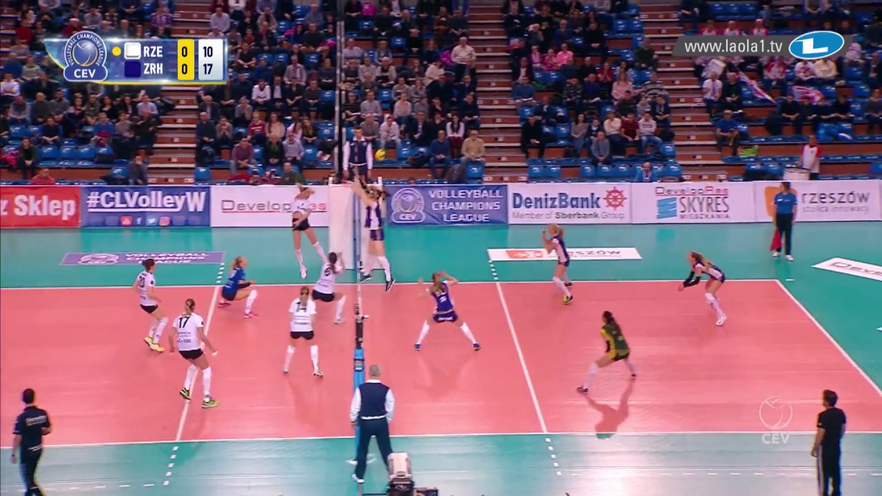 Great defending on both sides before H&eacute;l&egrave;ne Rousseaux finishes it off | #CLVolleyW