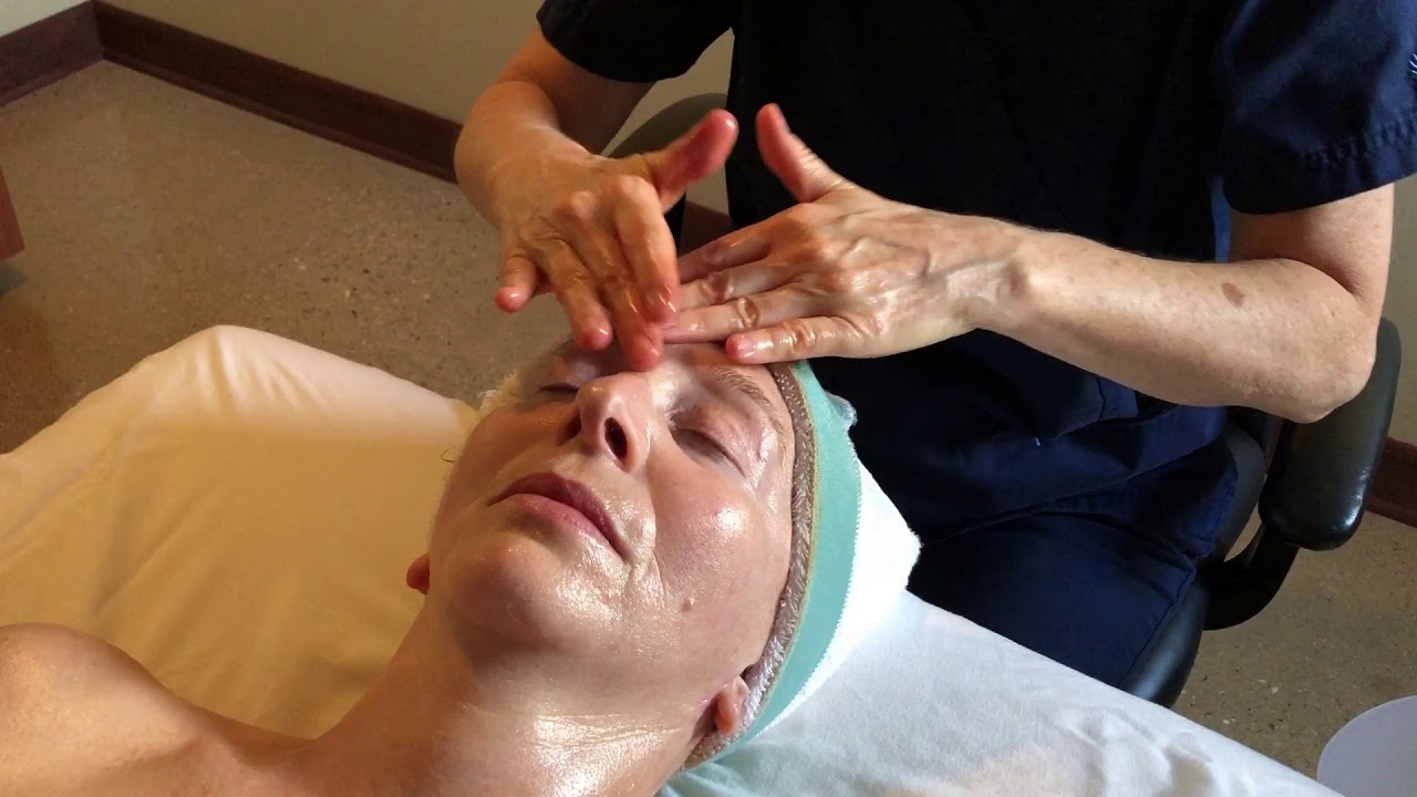 Bellanina&reg; Facelift Massage at Brannick Clinic of Natural Medicine