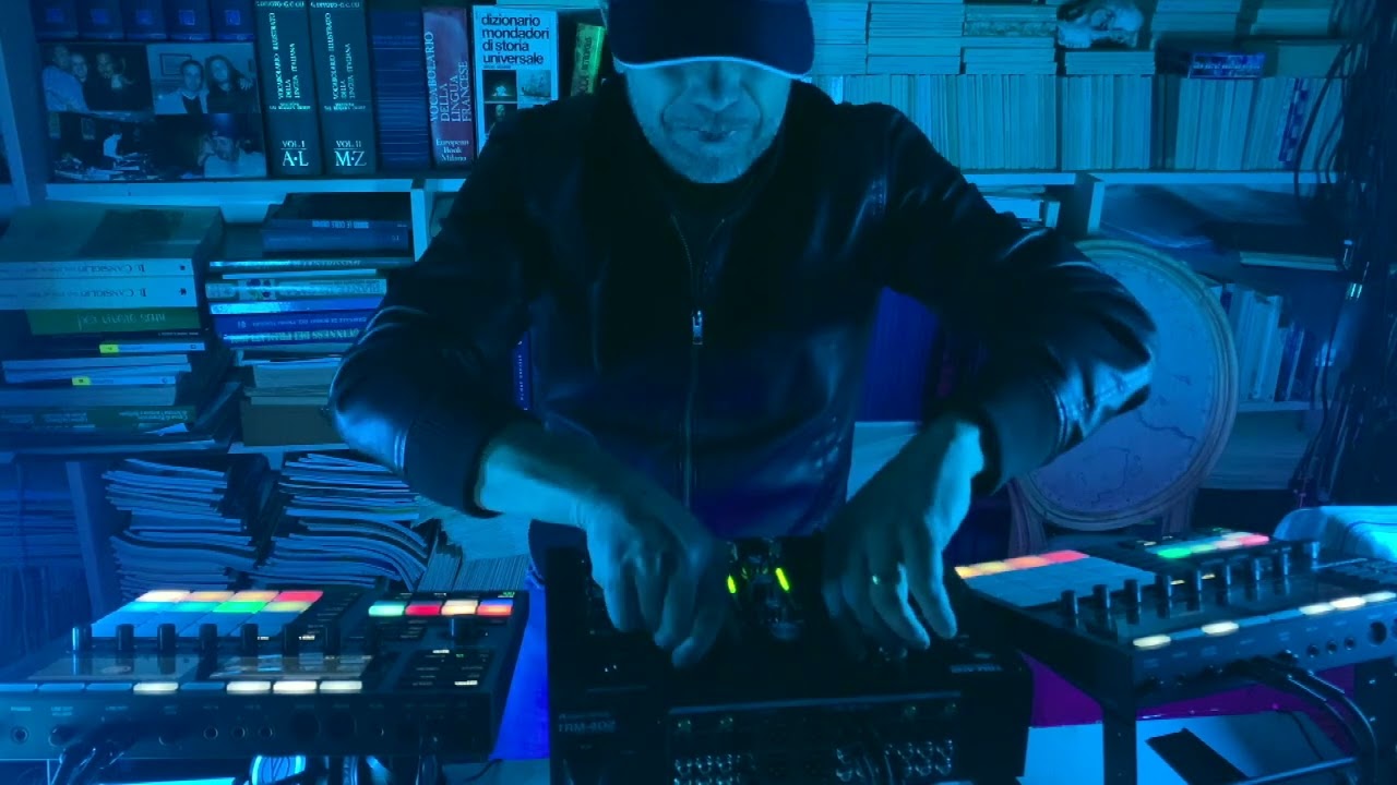 Alex Fain LIVE SET TECHNO (Maschine Plus X2 )