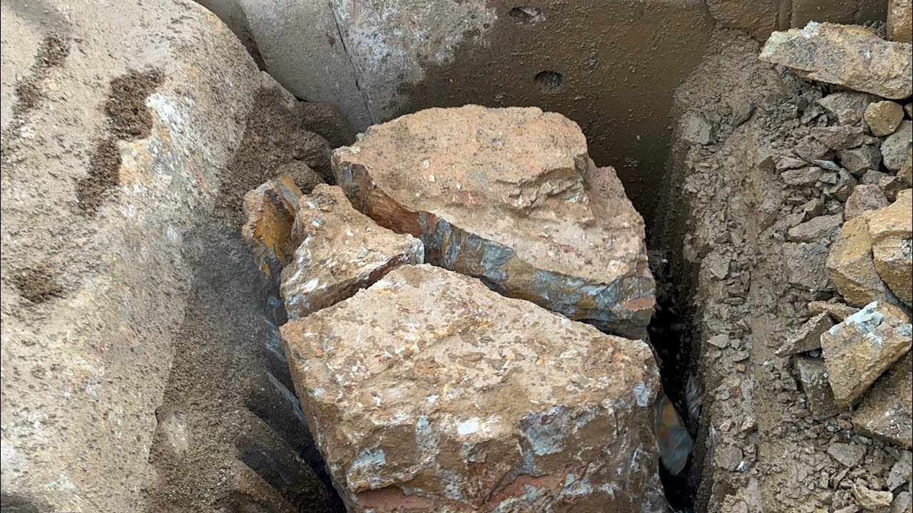 Big rock crusher machine in action | the Best crushers #rockcrusher #foryou #stonecrusher #asmr #usa