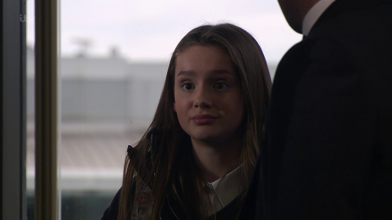 Graham Lets Sarah Storm Into Joseph's Meeting - Emmerdale