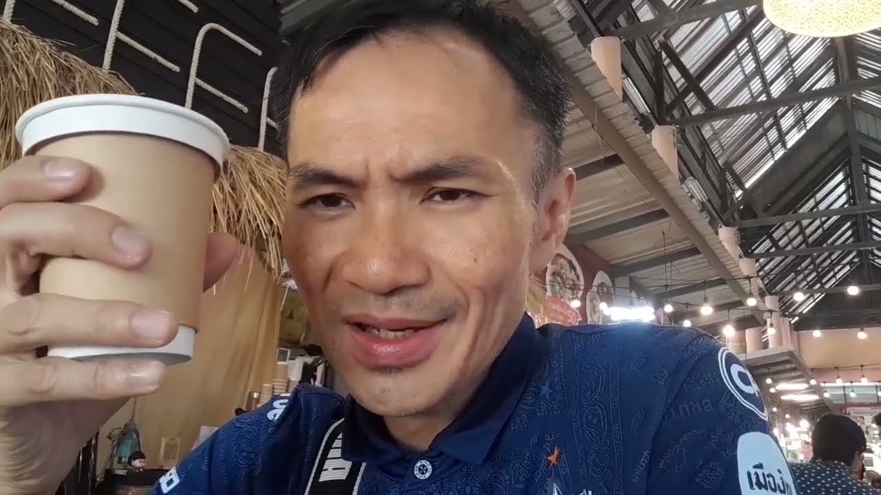 On the road to Laos 🇱🇦 from Thailand 🇹🇭 - The  International Bus From Ubon Ratchathani to Pakse