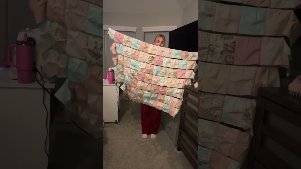 My puff quilt tutorial. The kittens are in love with this blanket now #tutorial #puffquilt