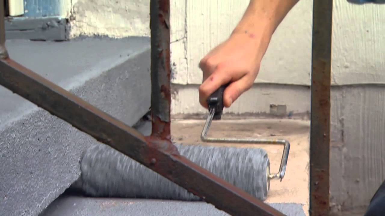 Coating Concrete Surfaces with QUIKRETE&reg; Textured Acrylic Concrete Coating