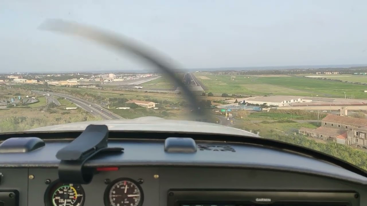 Atterraggio all'aeroporto internazionale di Catania