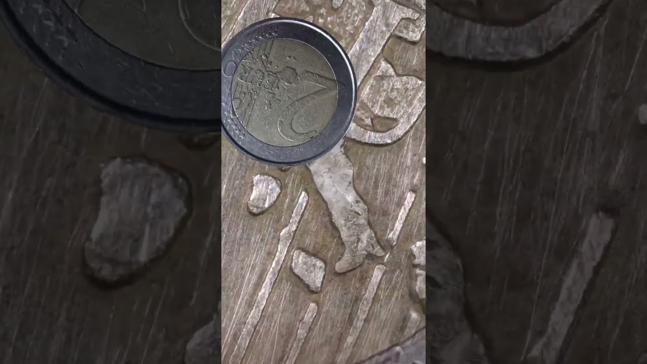 Euro Coin Loop! 💰 #infinite #loop #euro #money #coin #piggybank #macro #relax #satisfying #discover