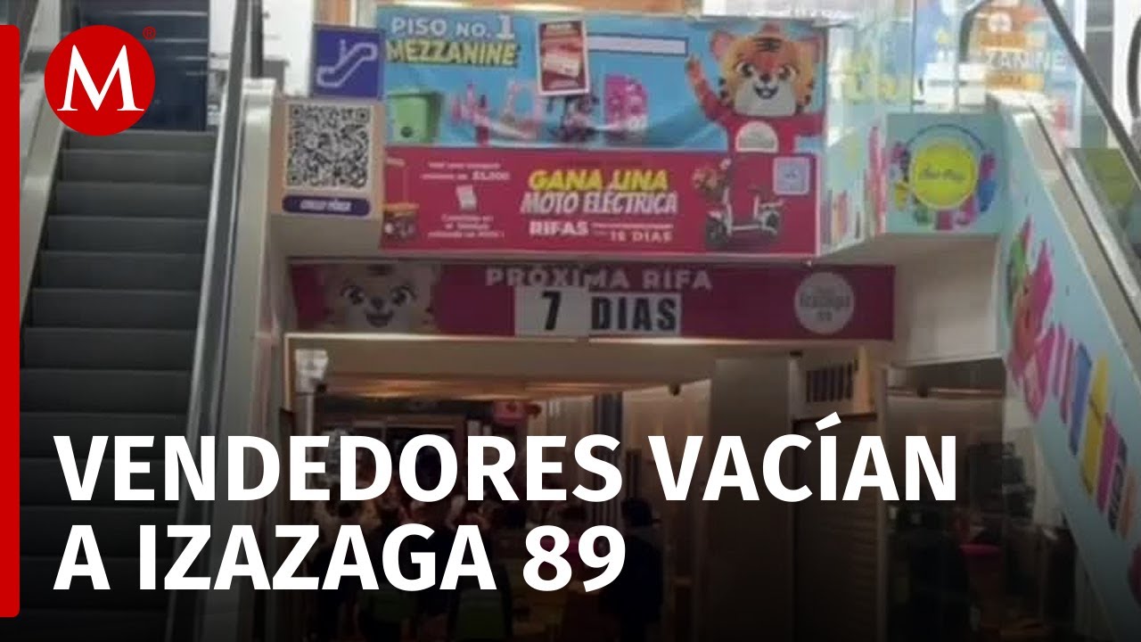 Tras clausura de la Plaza Izazaga, comerciantes retiran su mercancía del inmueble