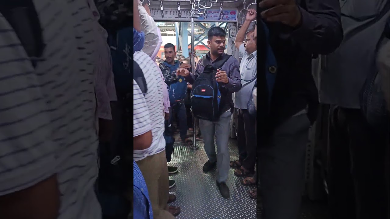 Peak Hour Mumbai Local train Rush #shorts #youtubeshorts