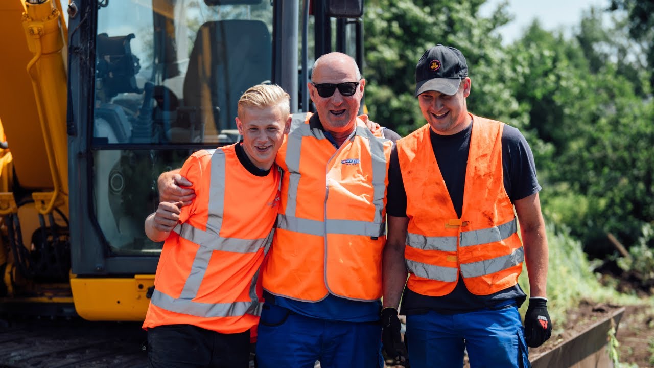 'We gaan voor elkaar door het vuur' | Klantverhaal Loonbedrijf J.M. van Vliet!