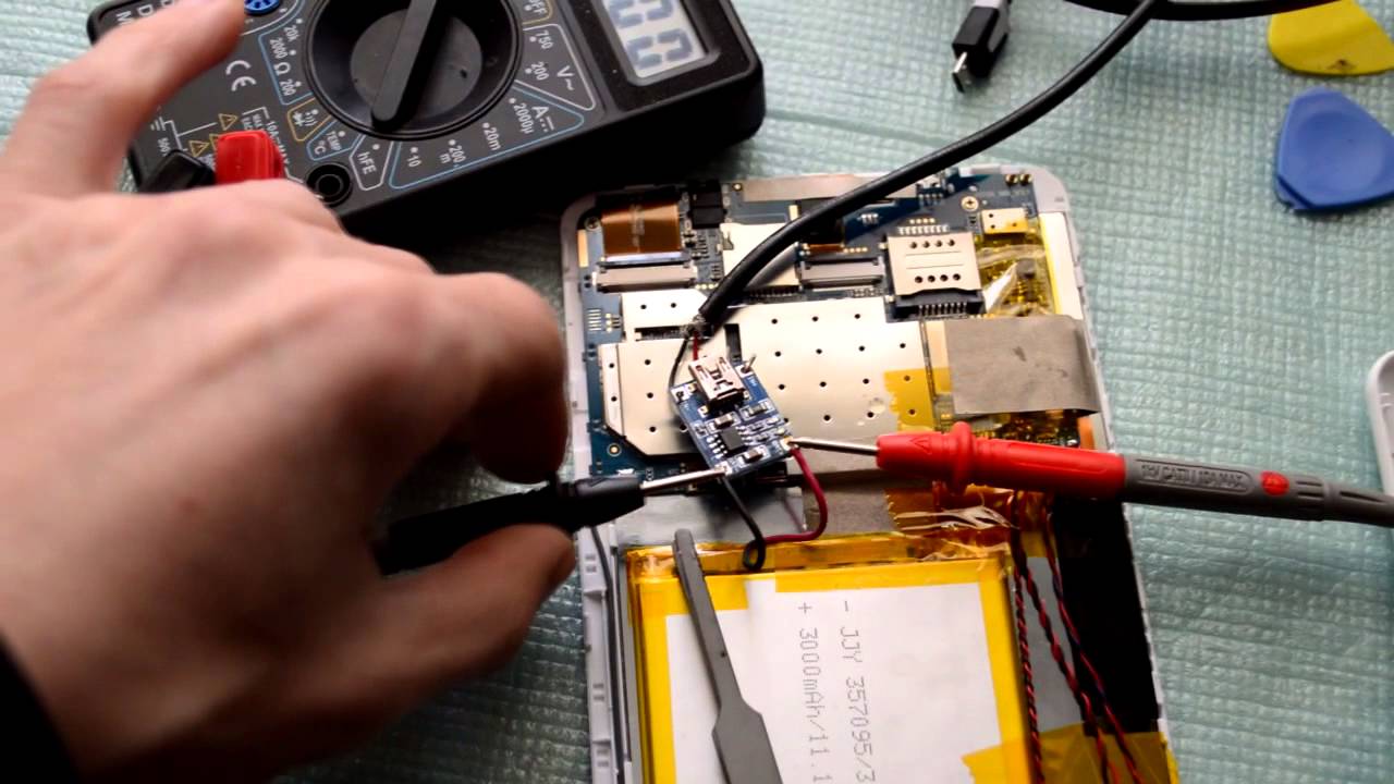 Bravis NB74 3G НЕ ВКЛЮЧАЕТСЯ Ремонт / не вмикається
