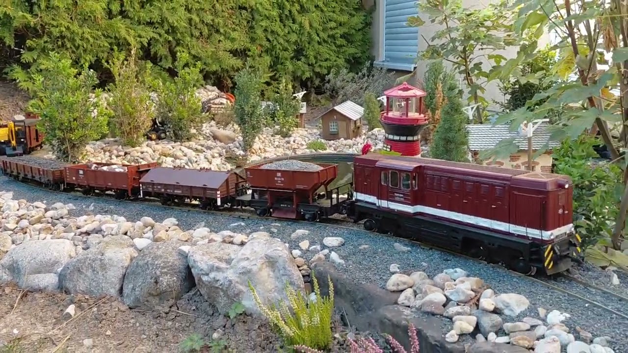 Güterzugfahrt mit Faur L45H-083, Rügenlok 99 4633 und IV K 99 542 im Enzkreis 