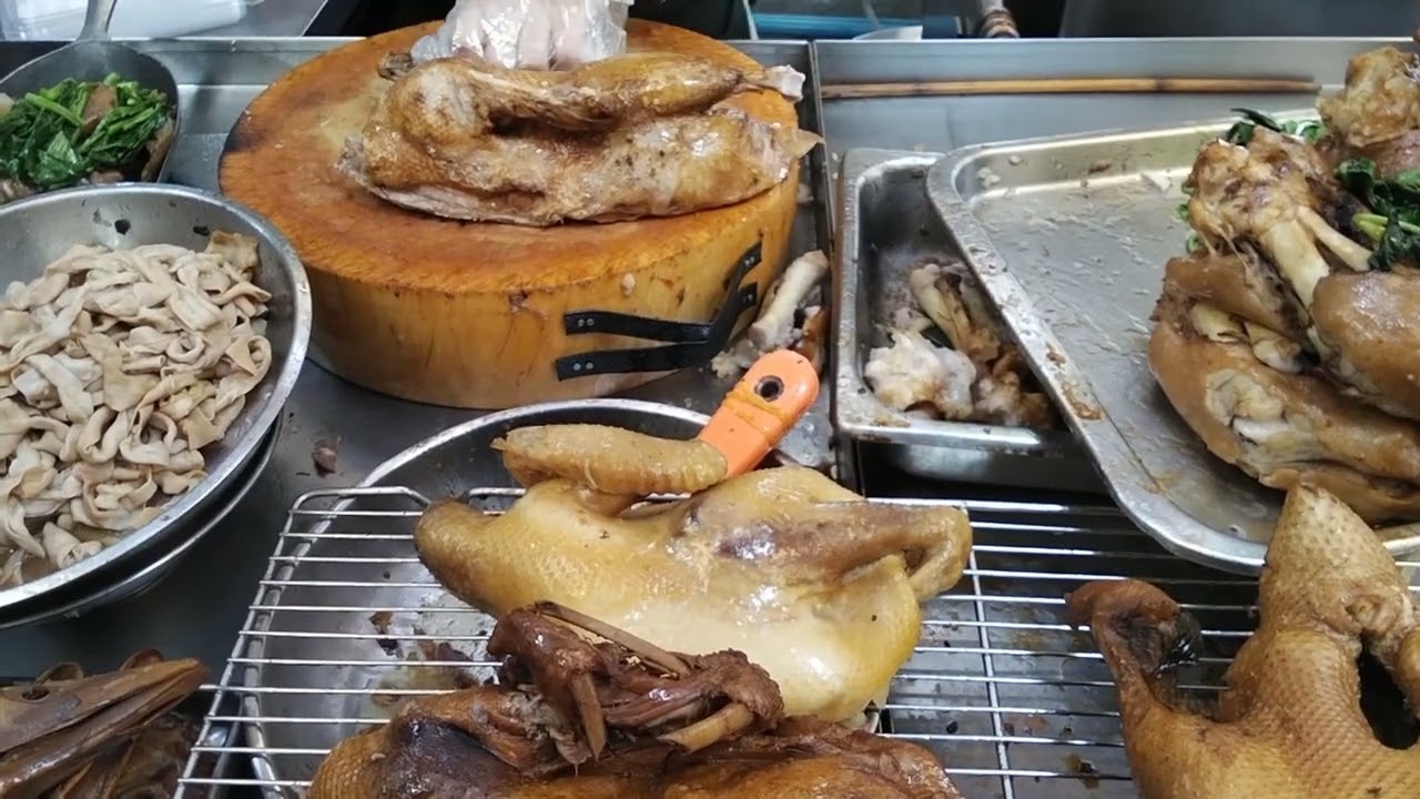 เดินเล่น ตลาดมีนบุรี ซื้อเป๊ดพะโล้อร่อยๆ เดินเที่ยว แฟชั่นไอส์แลนด์ มาแวะซื้อข้าว & ของกิน 