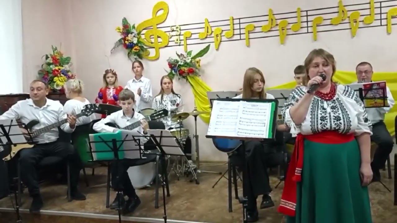 Муз. Ігора Поклада , сл..Юрія Рибчинського « Скрипка грає».