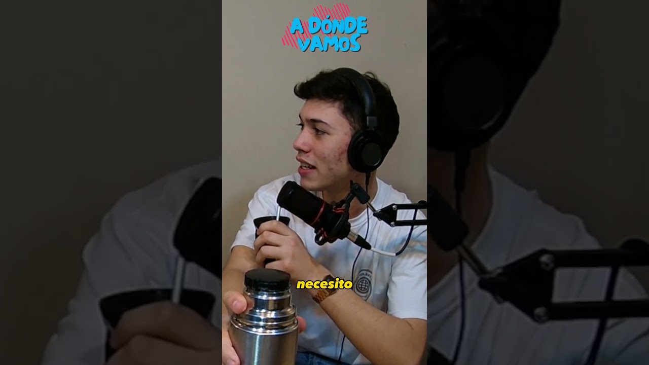 &iexcl;Desenmara&ntilde;a la crisis de los 20 en nuestro podcast! 🎧💼🎓🔥 #short