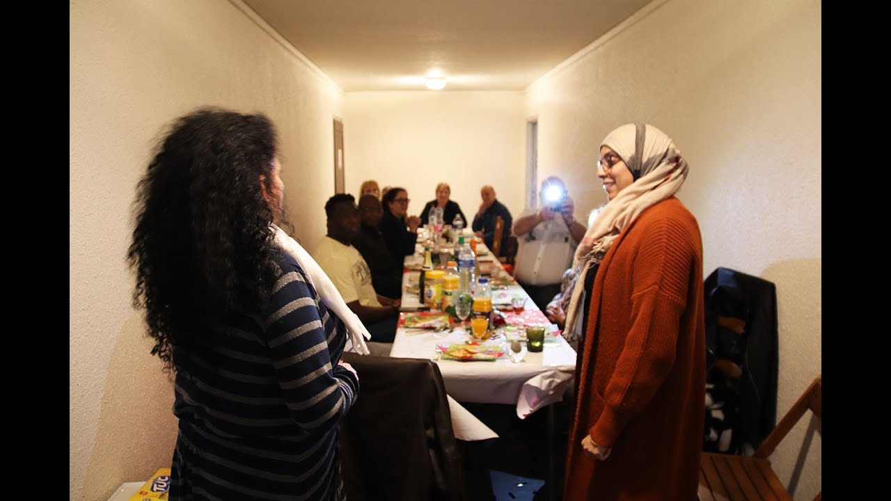 Tour Watteau à Cenon : repas des habitants avant leur relogement