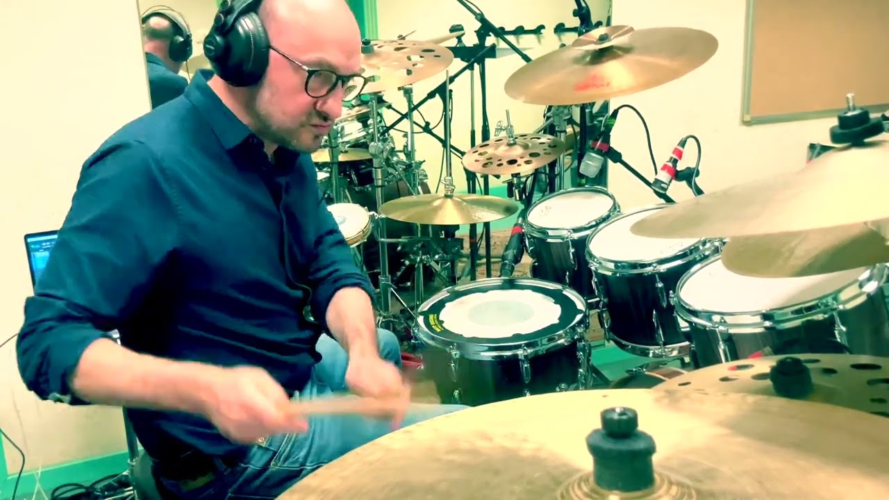 Some Skunk Funk (drum cover)