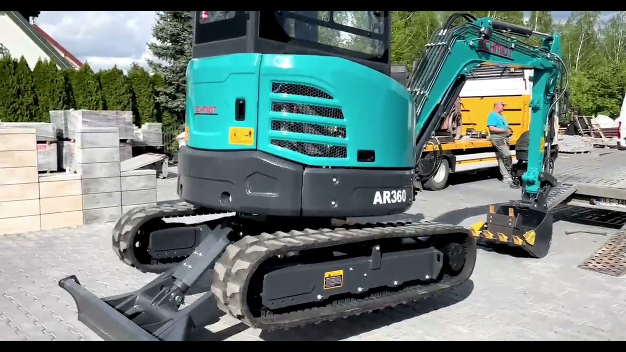 SCHMiDT AR360 - Klient odbiera swoją nową zabawke. Najwiekszy model koparki.