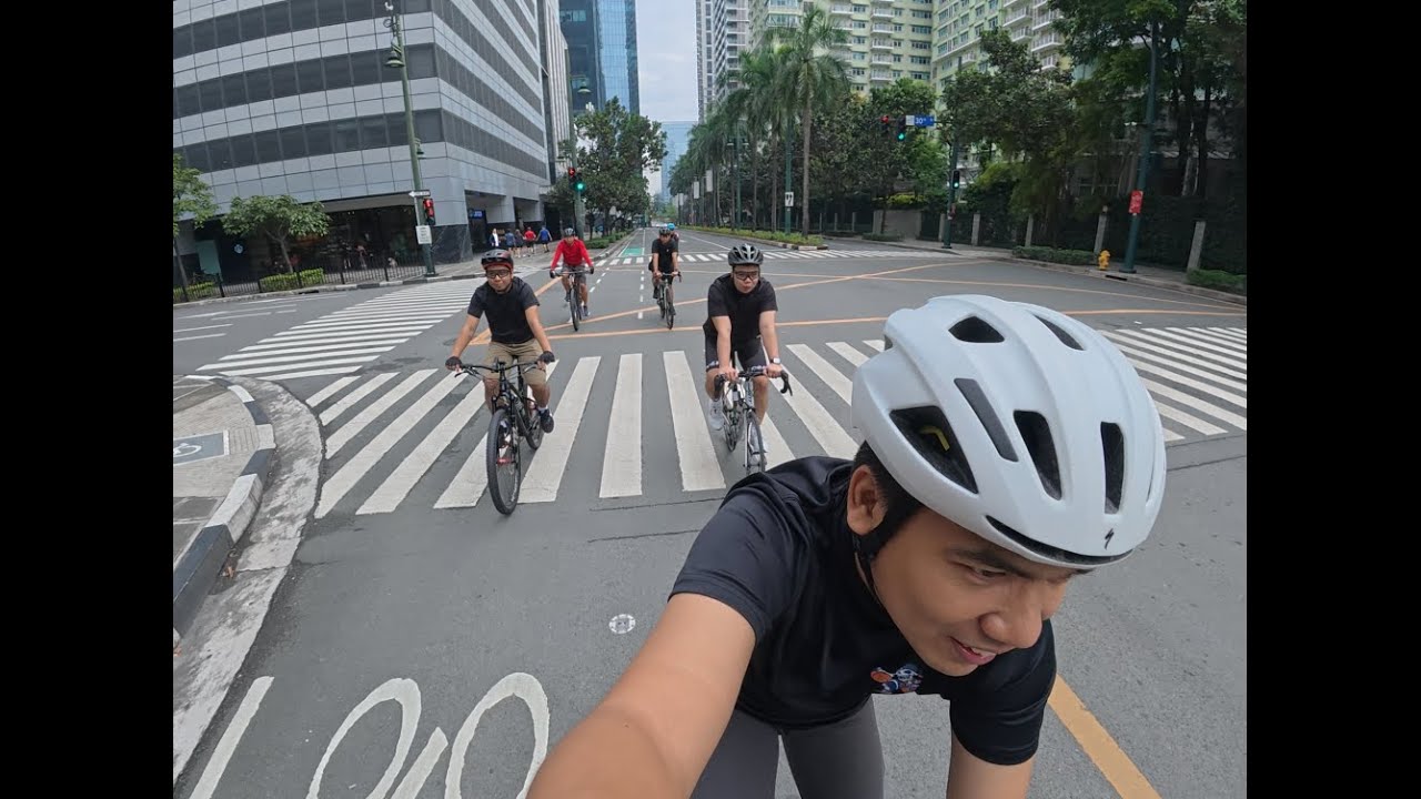 Quick Cycling ride in the City with Friends