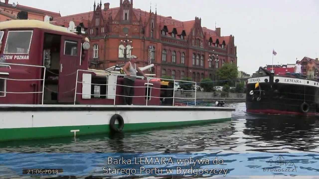 Barka LEMARA wpływa do Starego Portu w Bydgoszczy