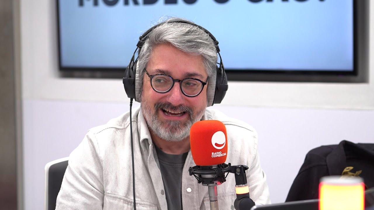 Rádio Comercial | Mesas e idosas pelo ar e bolos pela goela abaixo! - O Homem Que Mordeu o Cão