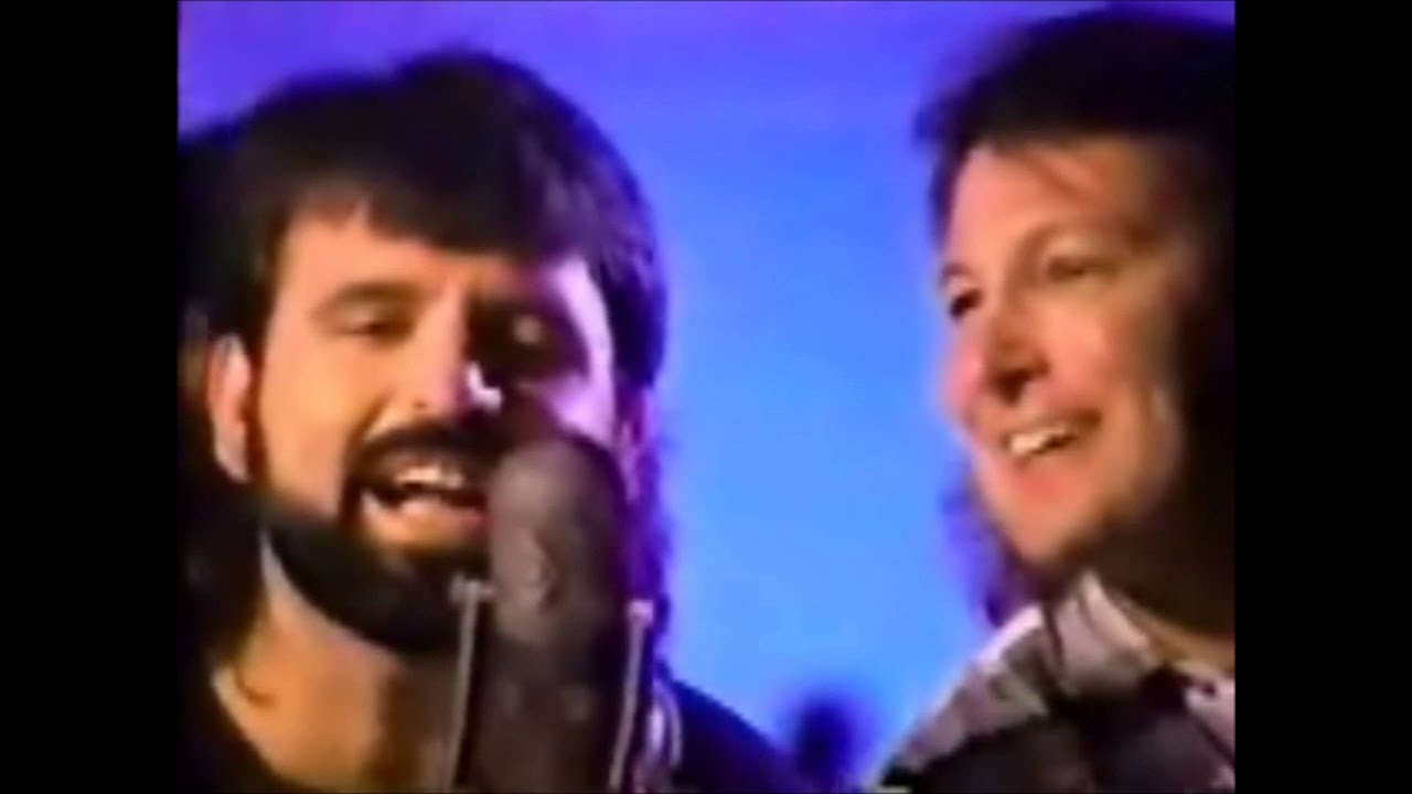 Turner Nichols   She Loves To Hear Me Rock