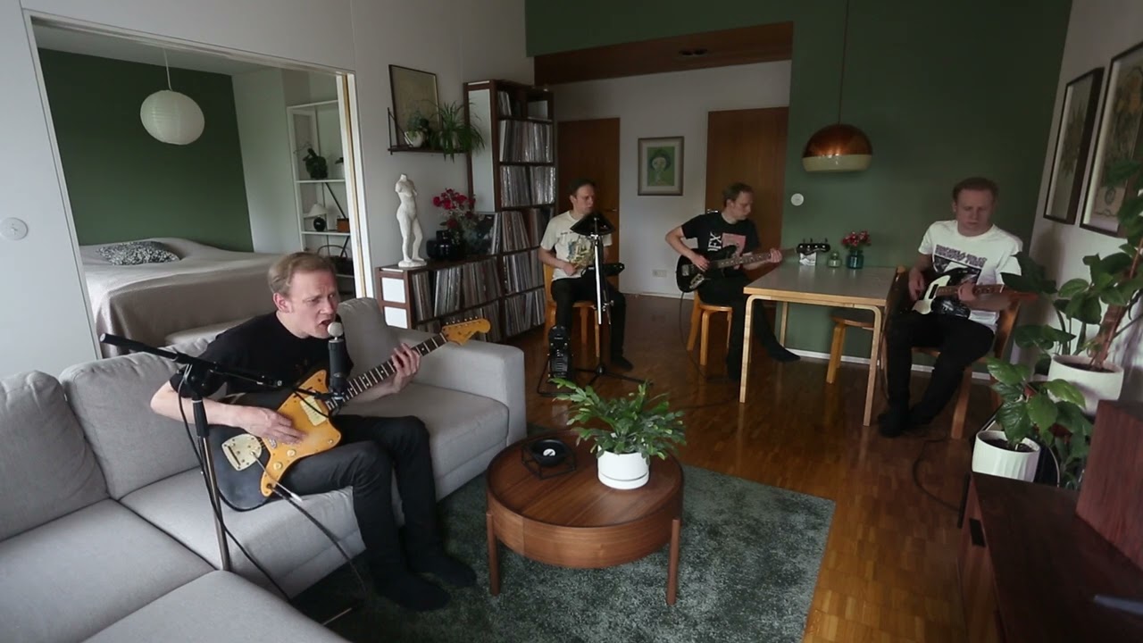 THE KURRE - METS&Auml; (The Cure -A Forest sung in Finnish)