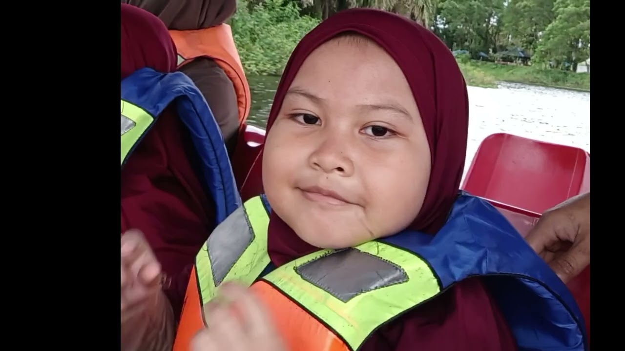 #tamanbuahmekarsari