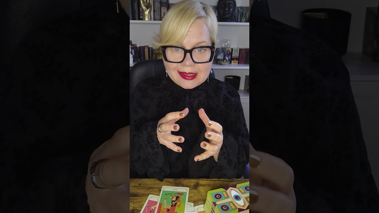 COSA PENSA DI TE NEL PROFONDO?💞 Canalizzazione del suo pensiero🔮❣️