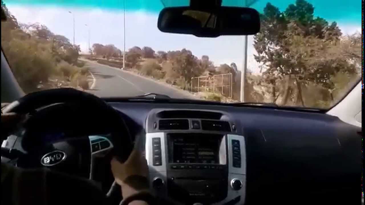 DRIVING BYD S6 IN TOURIST TRIB ON MOUNTAIN ROD