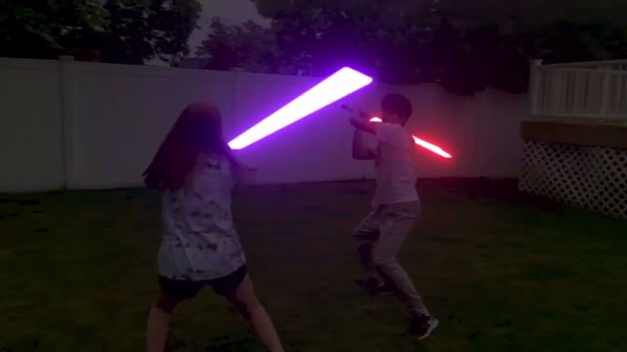 A Fallen Apprentice fights a Jedi Knight