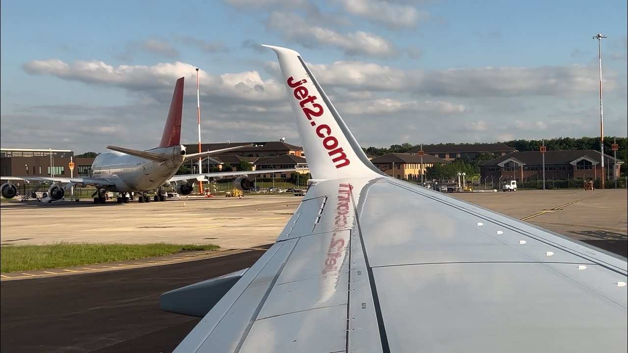 Onboard Jet2 Operated by Air Explore Boeing 737-800 (OM-KEX) Landing into East Midlands 20/05/2024