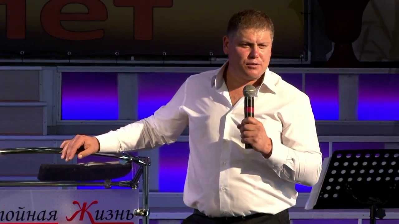 Виктор Томев 