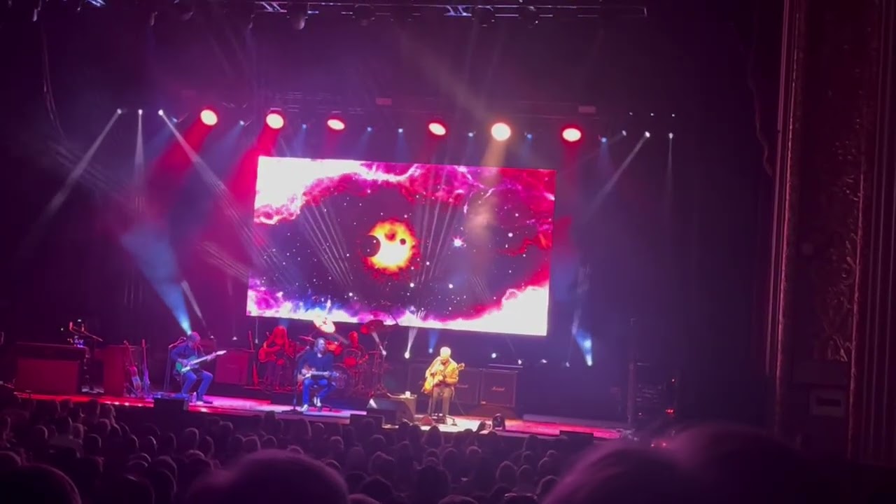 Peter Frampton Comes Alive in Memphis 2025